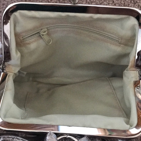 purse - Picture 2 of 2